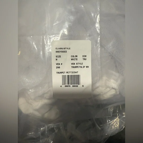 NWT DAVID'S BRIDAL Trumpet Slip - Picture 9 of 10